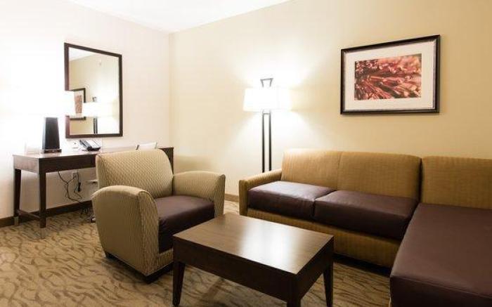 Holiday Inn Express & Suites Aiken By IHG