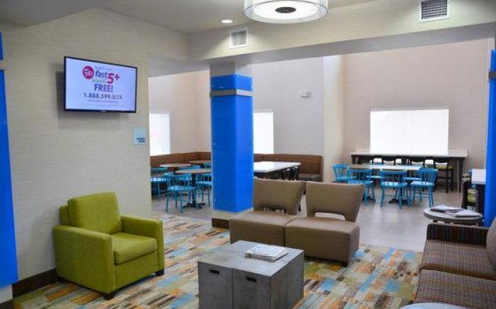 Holiday Inn Express Tomball By IHG
