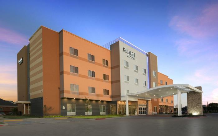 Fairfield Inn & Suites Dallas East