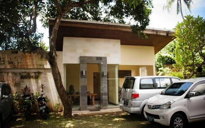 Villa Sayang Taman 9A-a short walk to beach