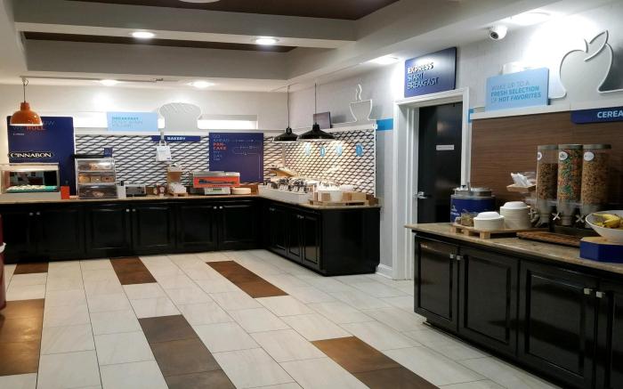 Holiday Inn Express & Suites Florence By IHG