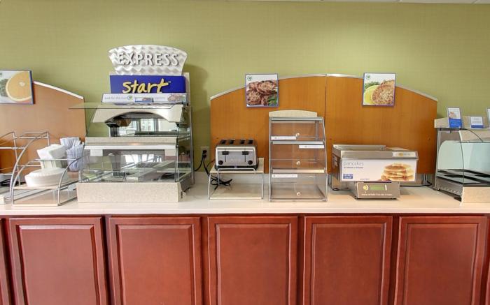 Holiday Inn Express Hotel & Suites Blythewood By IHG