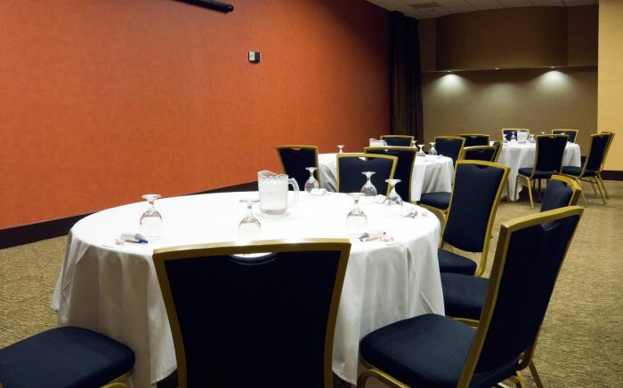 Holiday Inn Express Hotel & Suites Columbia-Fort Jackson By IHG