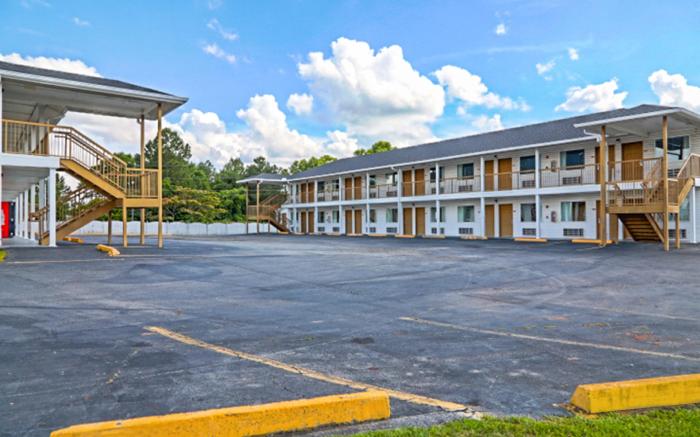 Economy Inn By OYO Ashburn