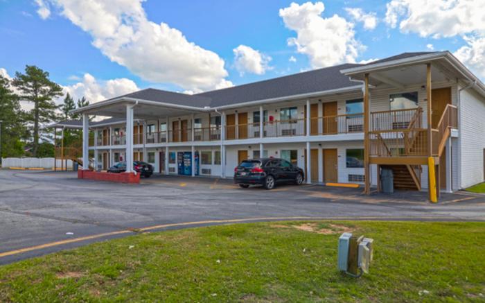Economy Inn By OYO Ashburn