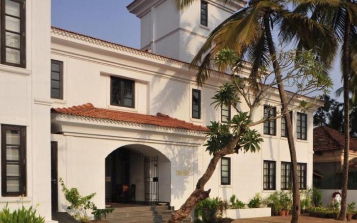 Sol De Goa Hotel