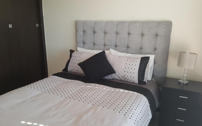 Strelitzia - Modern 2 bedroom apartment