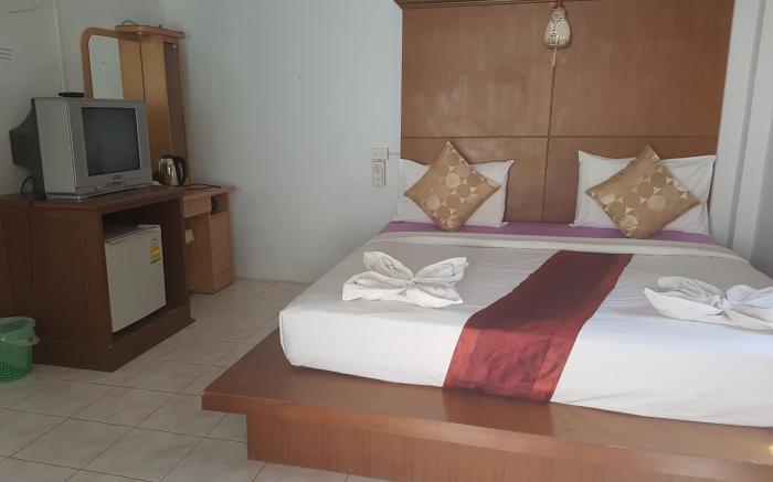 Lanta Paradise Beach Resort