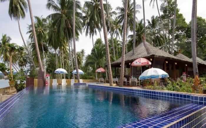 Lipa Bay Resort