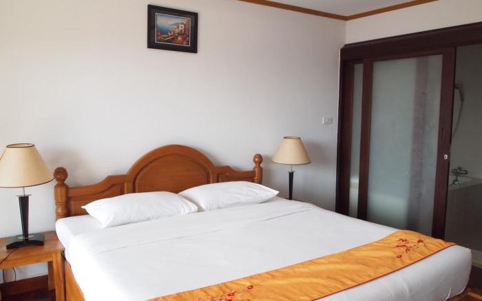 Lipa Bay Resort