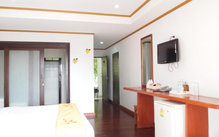 Lipa Bay Resort