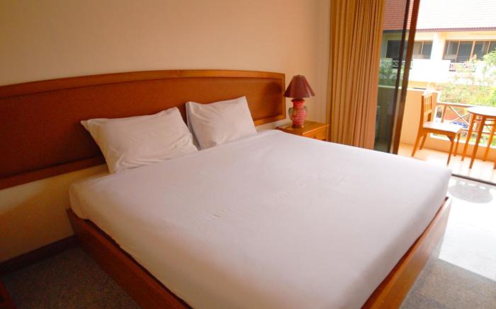 Golden Land Hotel