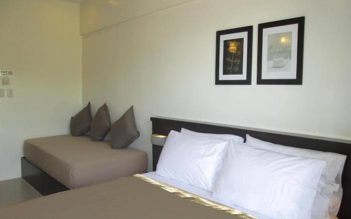 One Crescent Place Hotel