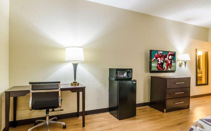 Red Roof Inn & Conference Center Wichita Airport