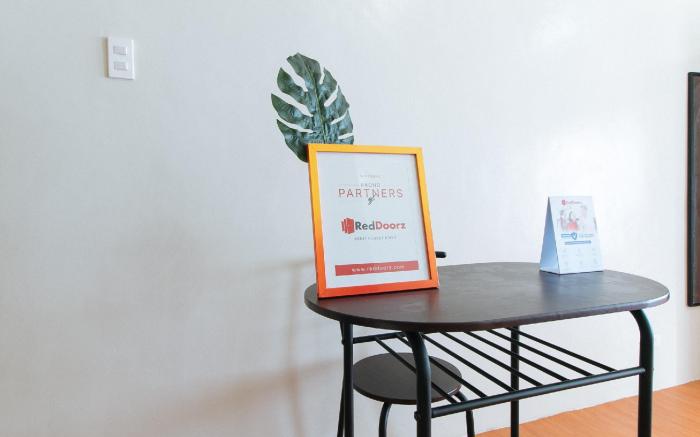 RedDoorz @ CAA Road Las Pinas 