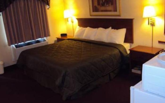 University Manor Inn