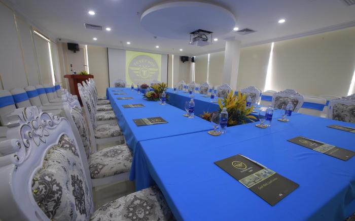 Tuyet Son Hotel