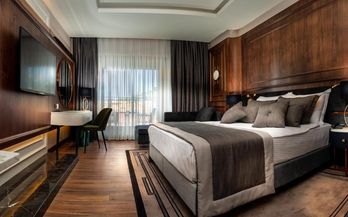 TNR  Otel  & Spa