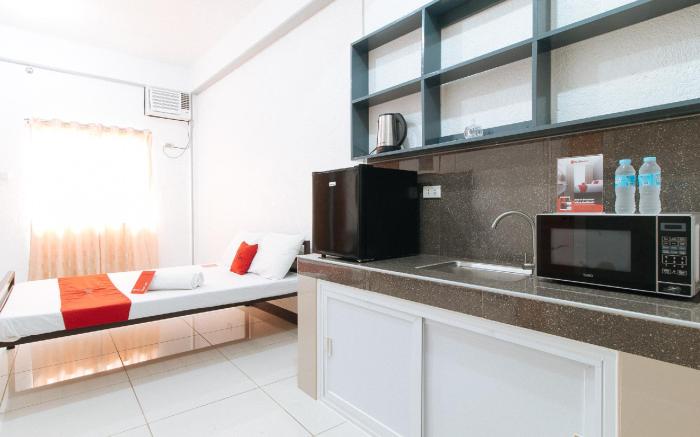 RedDoorz Plus near Tambo Paranaque