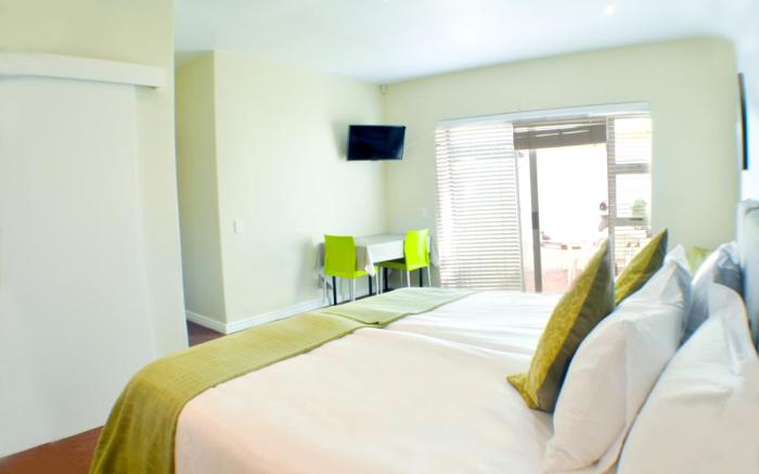 Small Bay Guesthouse