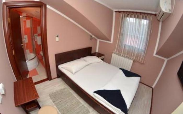 Apartments & Accommodation Stojic