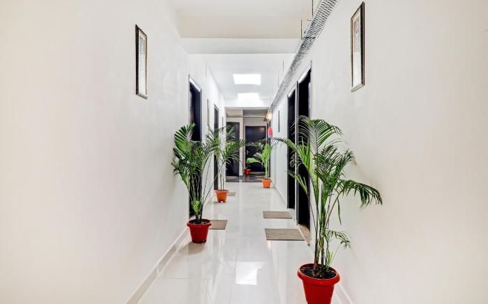 Capital O Hotel Vasundhra Grand