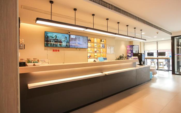 Hanting Hotel Cangzhou Qiantong Park
