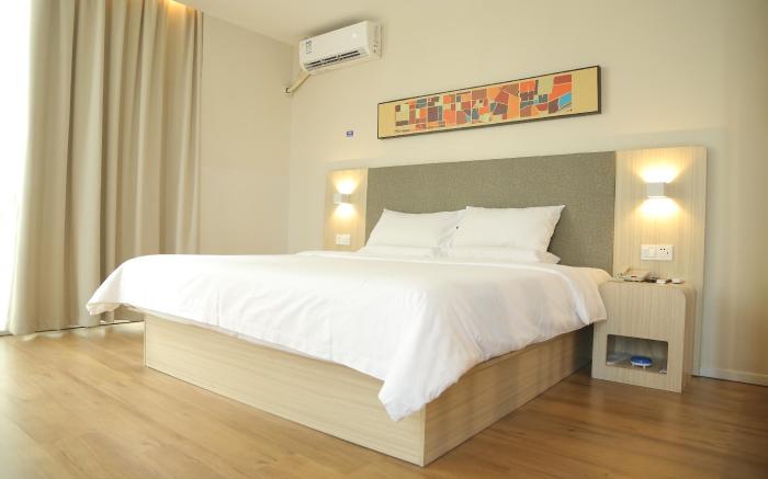 Hanting Hotel Nanchang Zhenxing Avenue Metro Station