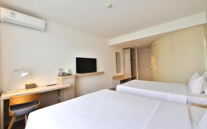 Hanting Hotel Chuangchun Renmin Da Street Northeast Normal University