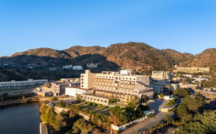 Via Lakhela Resort & Spa