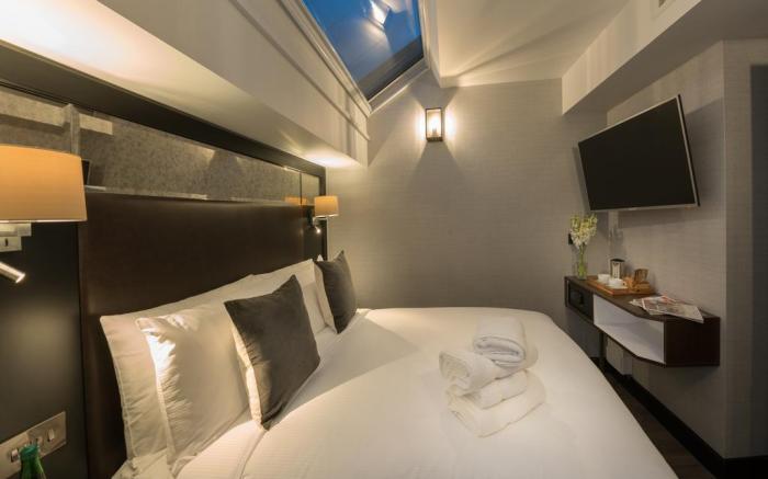 Camden Enterprise Hotel
