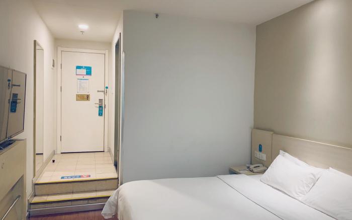 Hanting Hotel Changzhi Baiyi Square