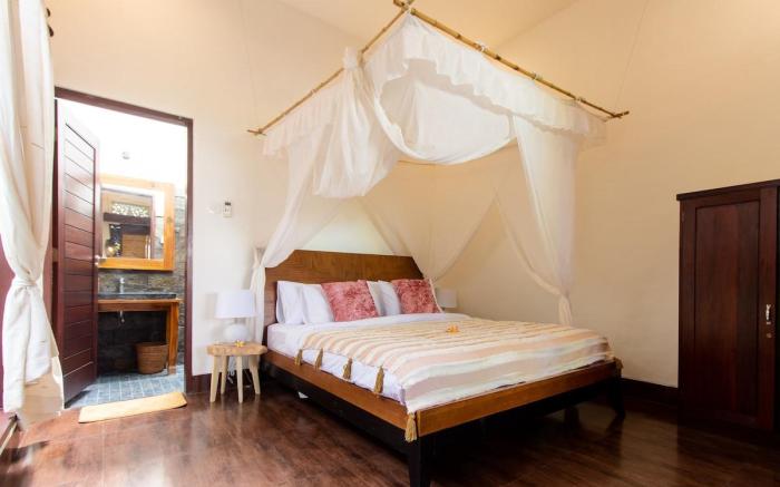 CASA PINARAK  1 I 3BR Private Villa in Seminyak