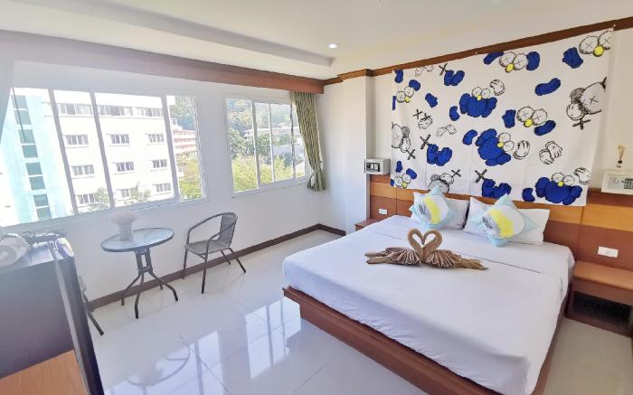 Lanting House / King Bed Room / 2 person/ Window2