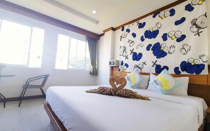Lanting House / King Bed Room / 2 person/ Window2