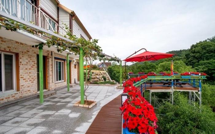 Hwachaebong Gaegok Pension