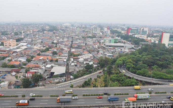 Good Studio at Green Pramuka near Mall By Travelio