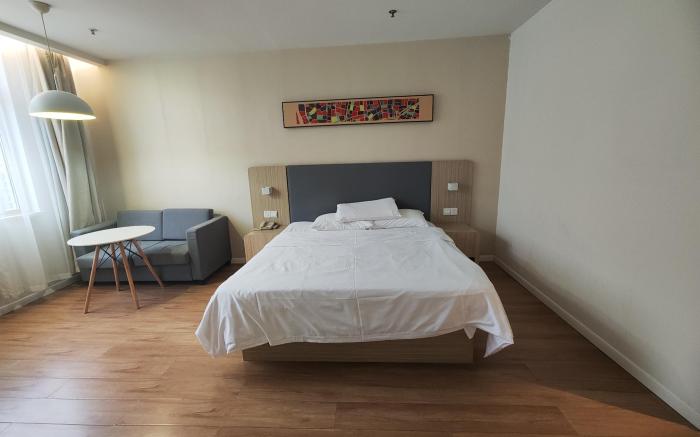 Hanting Hotel Huanggang Hong'an Wo'erma Plaza