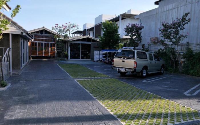 Sea Sand House Resort