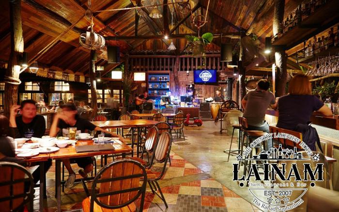 The Country Lake View Hotel