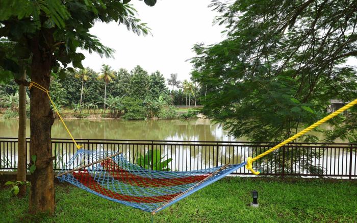 Nadhiyoram River Retreat