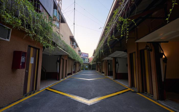 Victoria Court Las Pinas