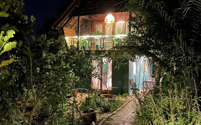 Queeny’s Farmstay Wooden House