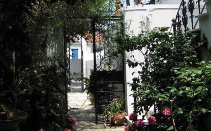 Chrysoula's Guest House