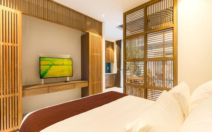Tam House Villa Hotel Deluxe room with balcony 3