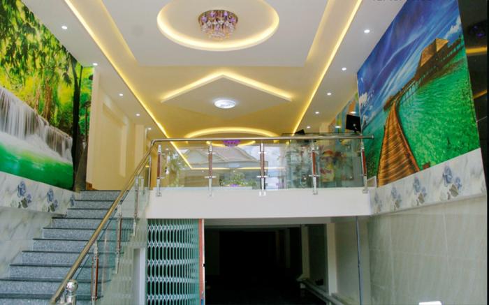 Yen Vy 32 Hotel and Pub
