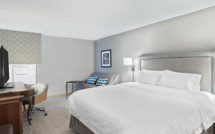 Hampton Inn Hartford Airport