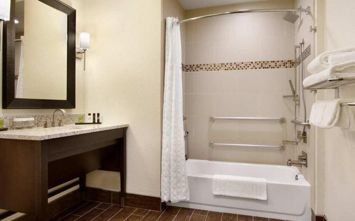 Embassy Suites by Hilton Fayetteville Fort Liberty