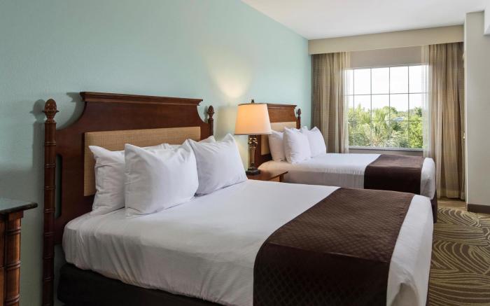 DoubleTree Suites by Hilton Naples