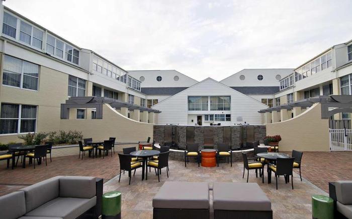 DoubleTree Suites by Hilton Huntsville South